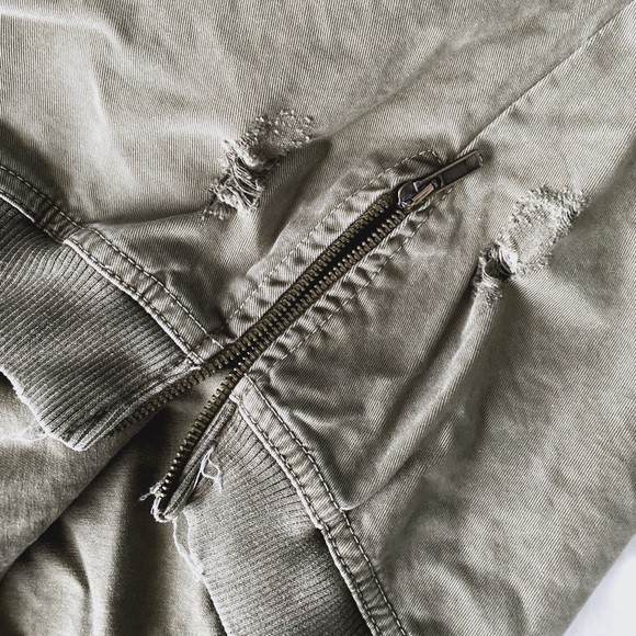 Zara Man oversized distressed shirt - Picture 2 of 5